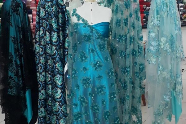 Foto VARIEDADES - DO PRETO AO AZUL 