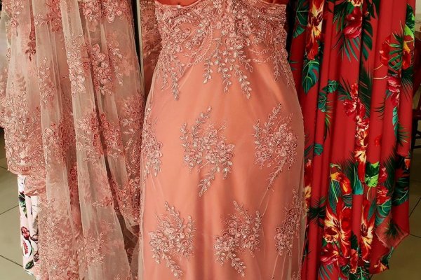 Foto VARIEDADES - ROSÊ AO VERDE 