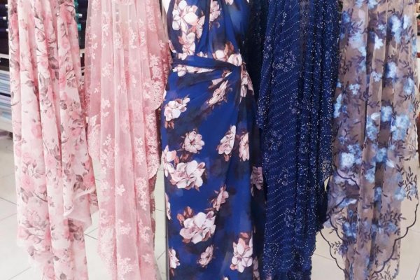 Foto VARIEDADES - ROSA AO AZUL!!! 