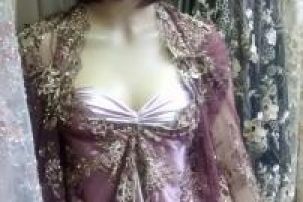 Foto NOVA VITRINE DA LOJA RAVERA DA GENERAL OSÓRIO - TONS NUDE - ROSÊ E DOURADOS - 12 - Moda Bella Tecidos e Lojas Ravera