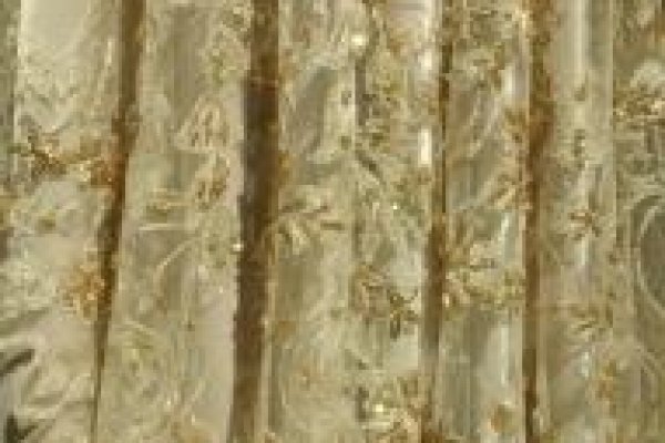 Foto NOVA VITRINE DA LOJA RAVERA DA GENERAL OSÓRIO - TONS NUDE - ROSÊ E DOURADOS - 5 - Moda Bella Tecidos e Lojas Ravera