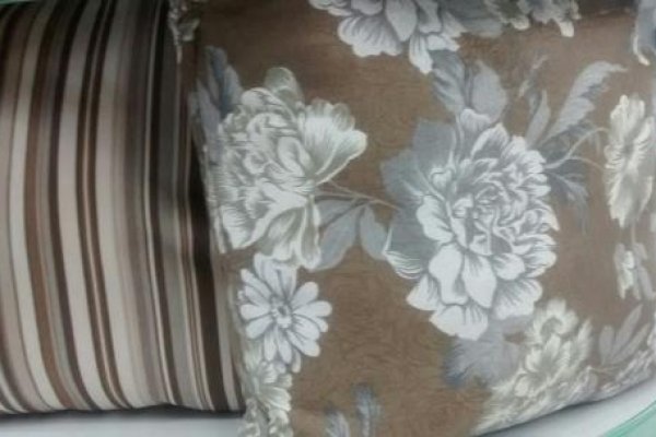 Foto ALMOFADAS - COBERTORES - MANTAS - OBJETOS DECORATIVOS - 4 - Moda Bella Tecidos e Lojas Ravera