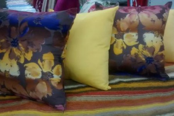 Foto ALMOFADAS - COBERTORES - MANTAS - OBJETOS DECORATIVOS - 2 - Moda Bella Tecidos e Lojas Ravera