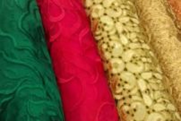 Foto NOVIDADES - RENDAS TIPO GUIPIR METÁLICOS E TULES BORDADOS FLORAIS - 4 - Moda Bella Tecidos e Lojas Ravera
