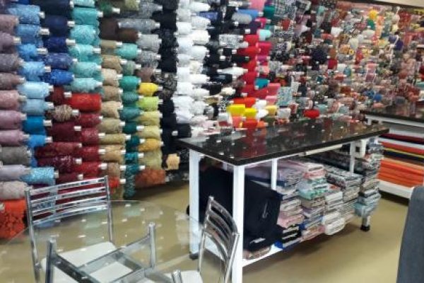 Foto NOVA VITRINE ModaBella Tecidos - CENTRO - 3 - Moda Bella Tecidos e Lojas Ravera