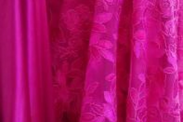 Foto NOVA VITRINE RAVERA DA RUA GENERAL OSÓRIO - 2 - Moda Bella Tecidos e Lojas Ravera