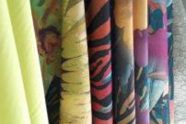 Foto NOVA VITRINE LOJA RAVERA - TONS DE VERDES - General Osório - 5 - Moda Bella Tecidos e Lojas Ravera