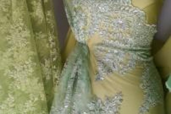 Foto NOVA VITRINE LOJA RAVERA - TONS DE VERDES - General Osório - 3 - Moda Bella Tecidos e Lojas Ravera