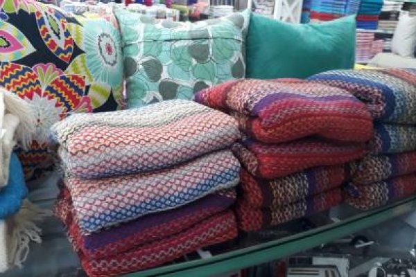 Foto NOVIDADES -  ALMOFADAS - MANTAS - TAPETES - TOALHAS - 7 - Moda Bella Tecidos e Lojas Ravera