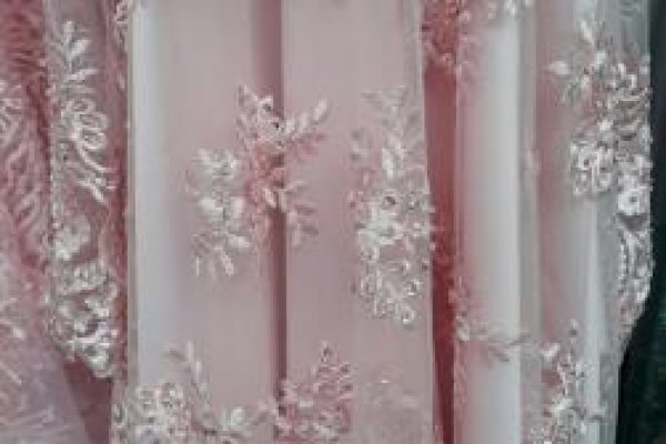 Foto NOVA VITRINE -  LOJA RAVERA General Osório - Tons verde e Rosas - 3 - Moda Bella Tecidos e Lojas Ravera