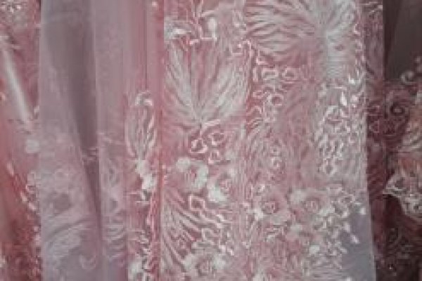 Foto NOVA VITRINE -  LOJA RAVERA General Osório - Tons verde e Rosas - 2 - Moda Bella Tecidos e Lojas Ravera