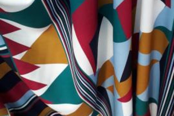 Foto VARIEDADE - No grupo ModaBella Tecidos - RAVERA você sempre encontra uma variedade enorme em tecidos, para seu look dia ou para festas e uma seção especial para noivas. - 4 - Moda Bella Tecidos e Lojas Ravera