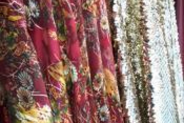 Foto VITRINE - Nova vitrine da Unidade RAVERA da General Osório - Tecidos sempre atualizados com as últimas tendências da MODA - 6 - Moda Bella Tecidos e Lojas Ravera