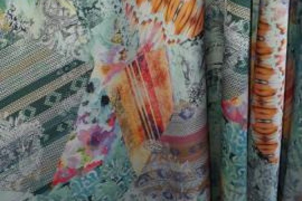 Foto VARIEDADES - Unidade Moda Bella Av. Thomaz Alves - No grupo ModaBella Tecidos-RAVERA você encontra uma variedade enorme de tecidos para seu look e para todas as ocasiões. - 7 - Moda Bella Tecidos e Lojas Ravera