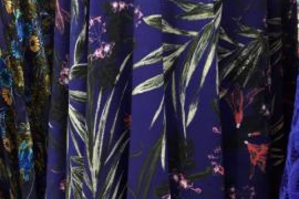 Foto VARIEDADES - No grupo ModaBella Tecidos-RAVERA você encontra uma enorme variedade de artigos em tecidos, para arrasar no seu look. Tecidos sempre atualizados com as últimas tendências da MODA - 5 - Moda Bella Tecidos e Lojas Ravera
