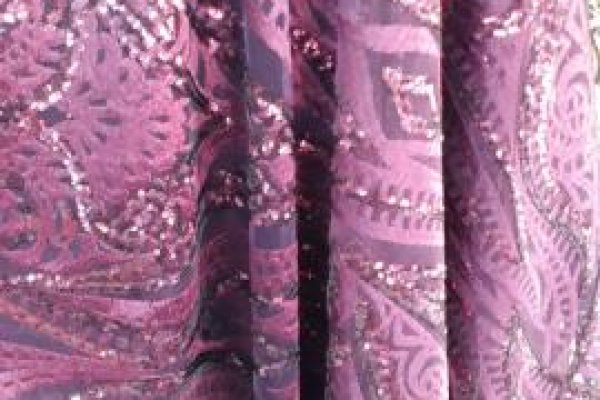 Foto VARIEDADES - No grupo Modabella-RAVERA você encontra uma enorme variedade de artigos para realizar seu look para todos os tipos de eventos. - 1 - Moda Bella Tecidos e Lojas Ravera