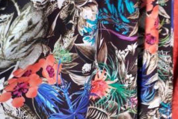 Foto VARIEDADES - No grupo Modabella-RAVERA você encontra uma enorme variedade de artigos para realizar seu look para todos os tipos de eventos. - 3 - Moda Bella Tecidos e Lojas Ravera
