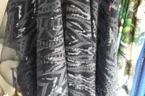 Foto NOVA VITRINE LOJA RAVERA - General Osório - Tecidos sempre atualizados com as últimas tendências da MODA - 5 - Moda Bella Tecidos e Lojas Ravera