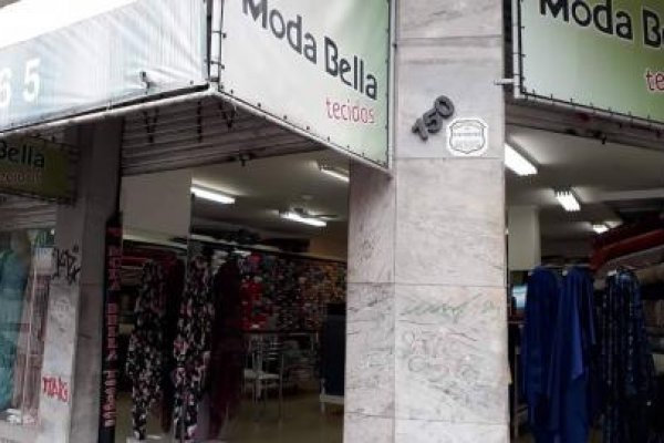 Foto NOVA VITRINE LOJA MODA BELLA Thomas Alves - No grupo ModaBella Tecidos-RAVERA você sempre encontra uma enorme variedade de artigos para todos os estilos e para todos os tipos de eventos. - 3 - Moda Bella Tecidos e Lojas Ravera