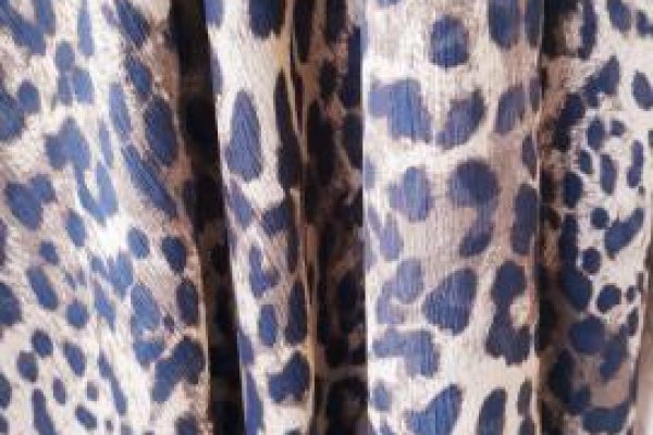Foto VARIEDADES - BEGE COM DOURADO -  O grupo ModaBella Tecidos-RAVERA sempre com variedades em várias cores, tons, estampas e padrões. Tecidos sempre atualizados com as últimas tendências da MODA - 7 - Moda Bella Tecidos e Lojas Ravera