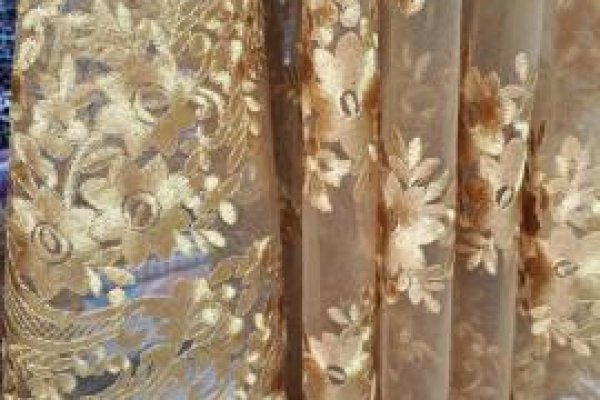 Foto VARIEDADES - BEGE COM DOURADO -  O grupo ModaBella Tecidos-RAVERA sempre com variedades em várias cores, tons, estampas e padrões. Tecidos sempre atualizados com as últimas tendências da MODA - 3 - Moda Bella Tecidos e Lojas Ravera