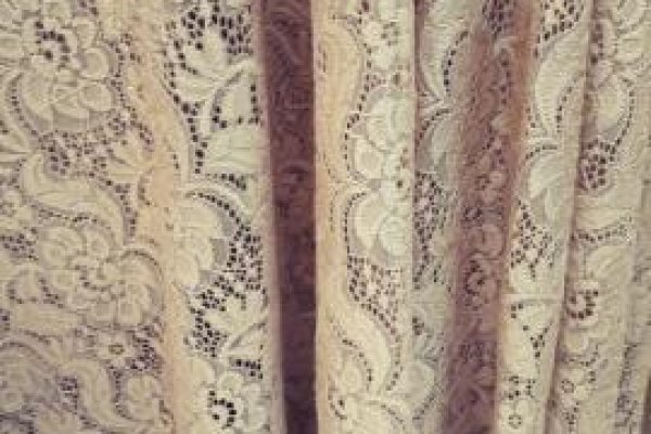 Foto VARIEDADES - BEGE COM DOURADO -  O grupo ModaBella Tecidos-RAVERA sempre com variedades em várias cores, tons, estampas e padrões. Tecidos sempre atualizados com as últimas tendências da MODA - 2 - Moda Bella Tecidos e Lojas Ravera