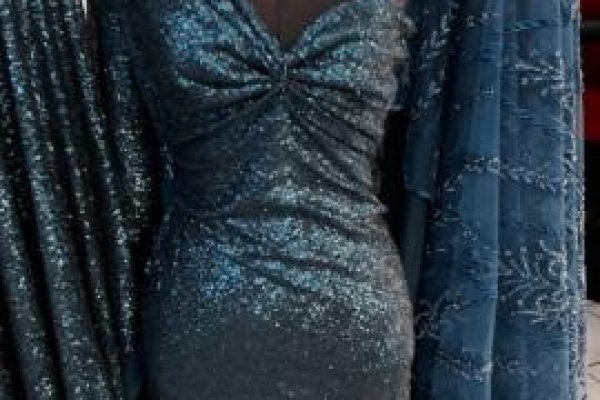Foto VARIEDADES - AZUL PETRÓLEO AO VIOLETA - No grupo ModaBella Tecidos-RAVERA você sempre vai encontrar uma variedade enorme em tecidos, tudo para arrasar no seu look. - 1 - Moda Bella Tecidos e Lojas Ravera