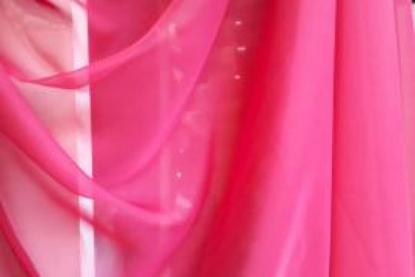 Foto NOVA VITRINE - UNIDADE RAVERA Rua: General Osório - Tecidos sempre atualizados com as últimas tendências da MODA. - 1 - Moda Bella Tecidos e Lojas Ravera
