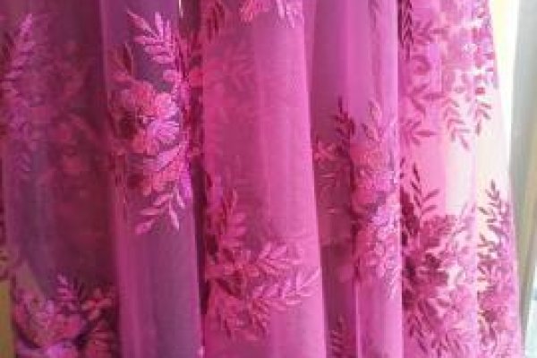 Foto NOVA VITRINE - DOURADOS E VIOLETAS - No grupo ModaBella Tecidos-RAVERA - Você sempre vai encontrar uma variedade enorme de tecidos em vários padrões e cores, sempre atualizados com as tendências da MODA. - 4 - Moda Bella Tecidos e Lojas Ravera
