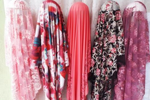 Foto VARIEDADES - TONS ROSÊ - No grupo ModaBella Tecidos - RAVERA - Você sempre vai encontrar uma variedade enorme de tecidos em vários padrões e cores, sempre atualizados com as tendências da MODA. - 5 - Moda Bella Tecidos e Lojas Ravera