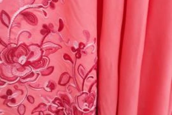 Foto VARIEDADES TONS VIOLETA E CORAL - O grupo ModaBella Tecidos-RAVERA sempre com variedades - Tecidos em vários padrões de cores e estampas e sempre atualizados com as tendências da MODA. Com consultoria de estilistas. - 4 - Moda Bella Tecidos e Lojas Ravera