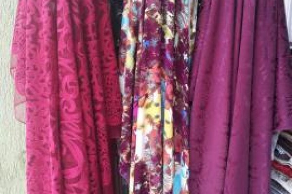 Foto VARIEDADES TONS VIOLETA E CORAL - O grupo ModaBella Tecidos-RAVERA sempre com variedades - Tecidos em vários padrões de cores e estampas e sempre atualizados com as tendências da MODA. Com consultoria de estilistas. - 8 - Moda Bella Tecidos e Lojas Ravera