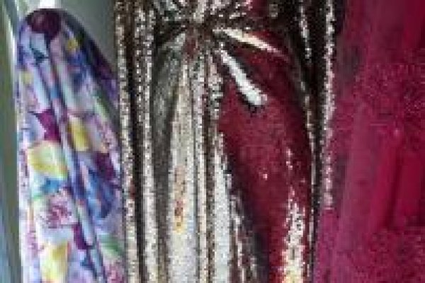 Foto VITRINE - AMARELO AO PINK - O grupo ModaBella Tecidos - RAVERA sempre com uma grande variedade de tecidos em vários padrões de cores e estampas e sempre atualizados com as últimas tendências da MODA. - 5 - Moda Bella Tecidos e Lojas Ravera