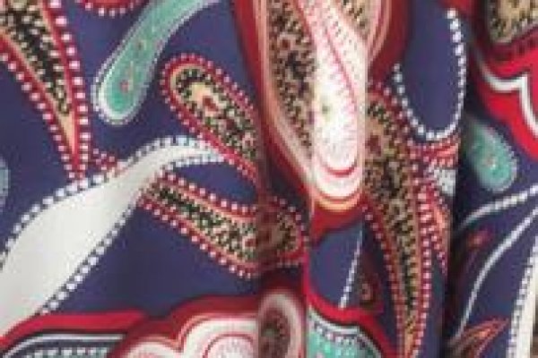 Foto VARIEDADES - VIOLETA AO DOURADO - O grupo ModaBella Tecidos - RAVERA sempre com uma grande variedade de tecidos em vários padrões de cores e estampas e sempre atualizados com as últimas tendências da MODA. - 5 - Moda Bella Tecidos e Lojas Ravera
