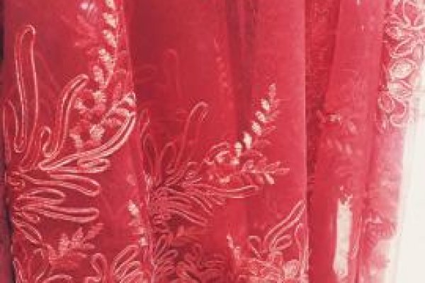 Foto VARIEDADES - VERMELHOS-PRETOS - O grupo ModaBella Tecidos - RAVERA sempre com uma grande variedade de tecidos em vários padrões de cores e estampas e sempre atualizados com as últimas tendências da MODA. - 6 - Moda Bella Tecidos e Lojas Ravera