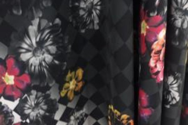Foto VARIEDADES - VERMELHOS-PRETOS - O grupo ModaBella Tecidos - RAVERA sempre com uma grande variedade de tecidos em vários padrões de cores e estampas e sempre atualizados com as últimas tendências da MODA. - 1 - Moda Bella Tecidos e Lojas Ravera