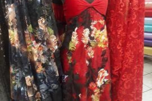Foto VARIEDADES - VERMELHOS-PRETOS - O grupo ModaBella Tecidos - RAVERA sempre com uma grande variedade de tecidos em vários padrões de cores e estampas e sempre atualizados com as últimas tendências da MODA. - 3 - Moda Bella Tecidos e Lojas Ravera