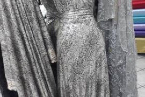 Foto VARIEDADES - DO AZUL AO PRATA - O grupo ModaBella Tecidos - RAVERA sempre com uma grande variedade de tecidos em vários padrões de cores e estampas e sempre atualizados com as últimas tendências da MODA. - 4 - Moda Bella Tecidos e Lojas Ravera