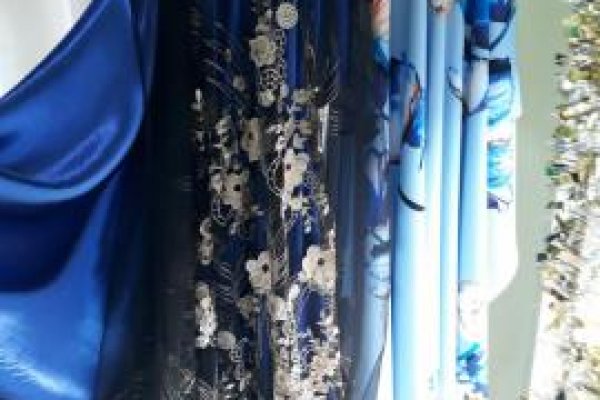 Foto NOVA VITRINE TECIDOS - Ainda em clima de Natal nova vitrine loja RAVERA - General Osório - Tecidos sempre atualizados com as últimas tendências da MODA - 2 - Moda Bella Tecidos e Lojas Ravera