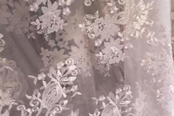 Foto NOVA VITRINE TECIDOS DE NOIVAS - Uma linha especial para vestidos de noivas, para todos os gostos e estilos. - 5 - Moda Bella Tecidos e Lojas Ravera