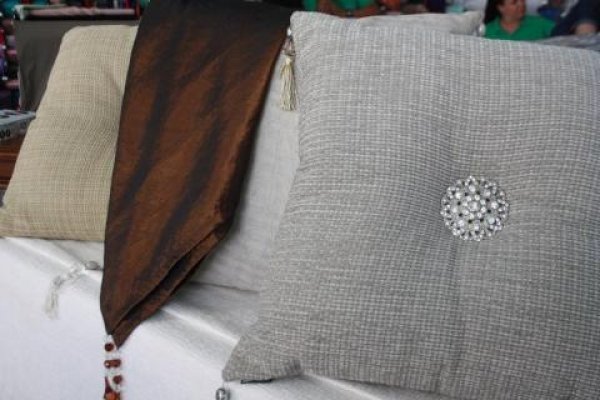 Foto almofadas de vários padrões e tecidos - 2 - Moda Bella Tecidos e Lojas Ravera