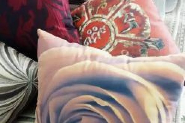 Foto Almofadas e mantas de sofás - 2 - Moda Bella Tecidos e Lojas Ravera