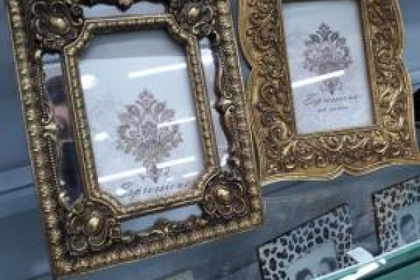 Foto NOVIDADES - PEÇAS DECORATIVAS EM TONS DE DOURADO - 2 - Moda Bella Tecidos e Lojas Ravera