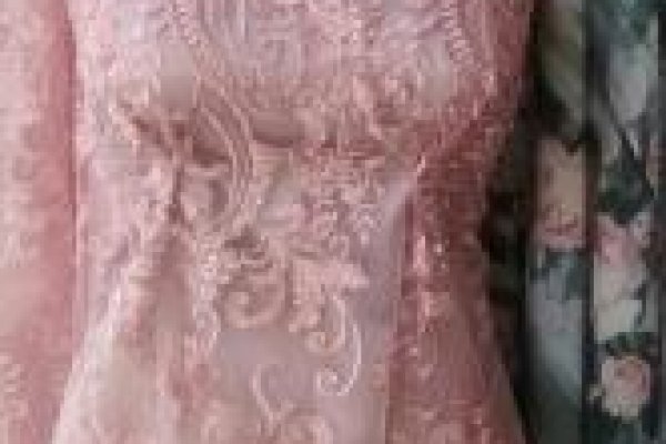 Foto NOVA VITRINE INVERNO NA LOJA ModaBella Tecidos DO TAQUARAL - Vitrine em tons de rosa antigo - 8 - Moda Bella Tecidos e Lojas Ravera