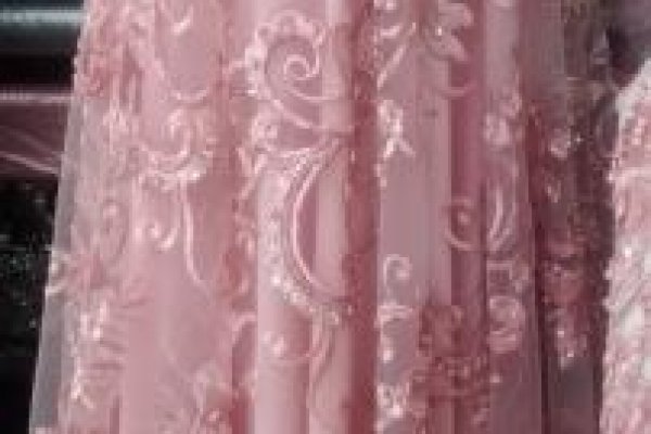 Foto NOVA VITRINE INVERNO NA LOJA ModaBella Tecidos DO TAQUARAL - Vitrine em tons de rosa antigo - 1 - Moda Bella Tecidos e Lojas Ravera