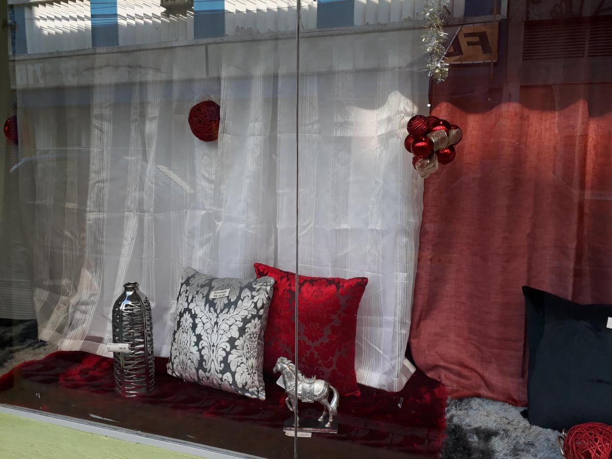 EM CLIMA DE NATAL - NOVA VITRINE DE CAMA, MESA, BANHO E DECORAÇÃO DA LOJA RAVERA - General Osório - Artigos sempre atualizados com as últimas tendências - Moda Bella Tecidos e Lojas Ravera EM CLIMA DE NATAL - NOVA VITRINE DE CAMA, MESA, BANHO E DECORAÇÃO DA LOJA RAVERA - General Osório - Artigos sempre atualizados com as últimas tendências - Moda Bella Tecidos e Lojas Ravera